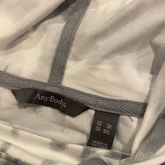⭐️3/$15⭐️Anybody brand lightweight hoodie in new condition - Picture 4 of 5